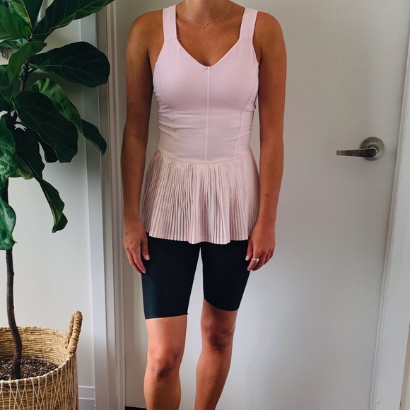 Lululemon Top - Picture 1 of 4